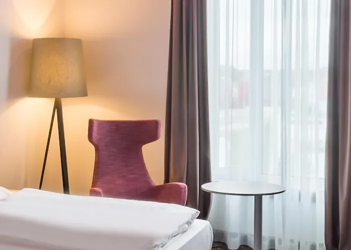 Park By Radisson Neumarkt 4*
