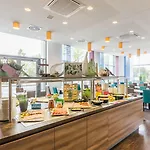 Park By Radisson Neumarkt Hotel 4*