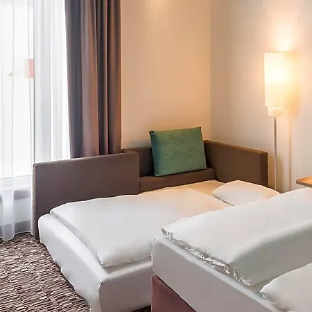 Hotel Park By Radisson Neumarkt