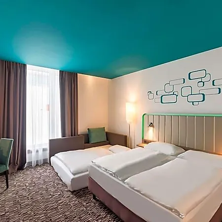 Park By Radisson Neumarkt 4*