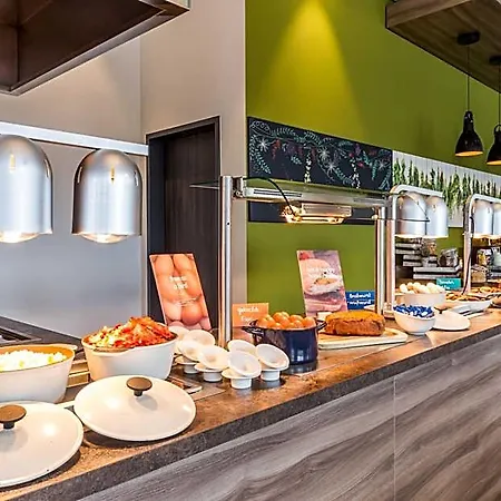 Hotel Park By Radisson Neumarkt 4*