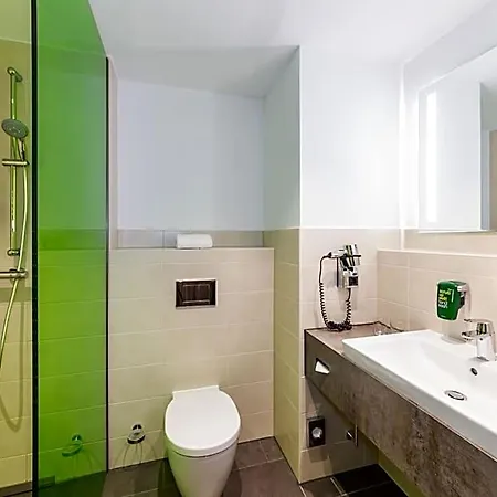 Park By Radisson Neumarkt 4*