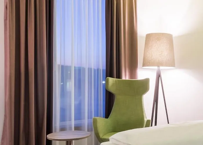 Park By Radisson Neumarkt Hotel 4*